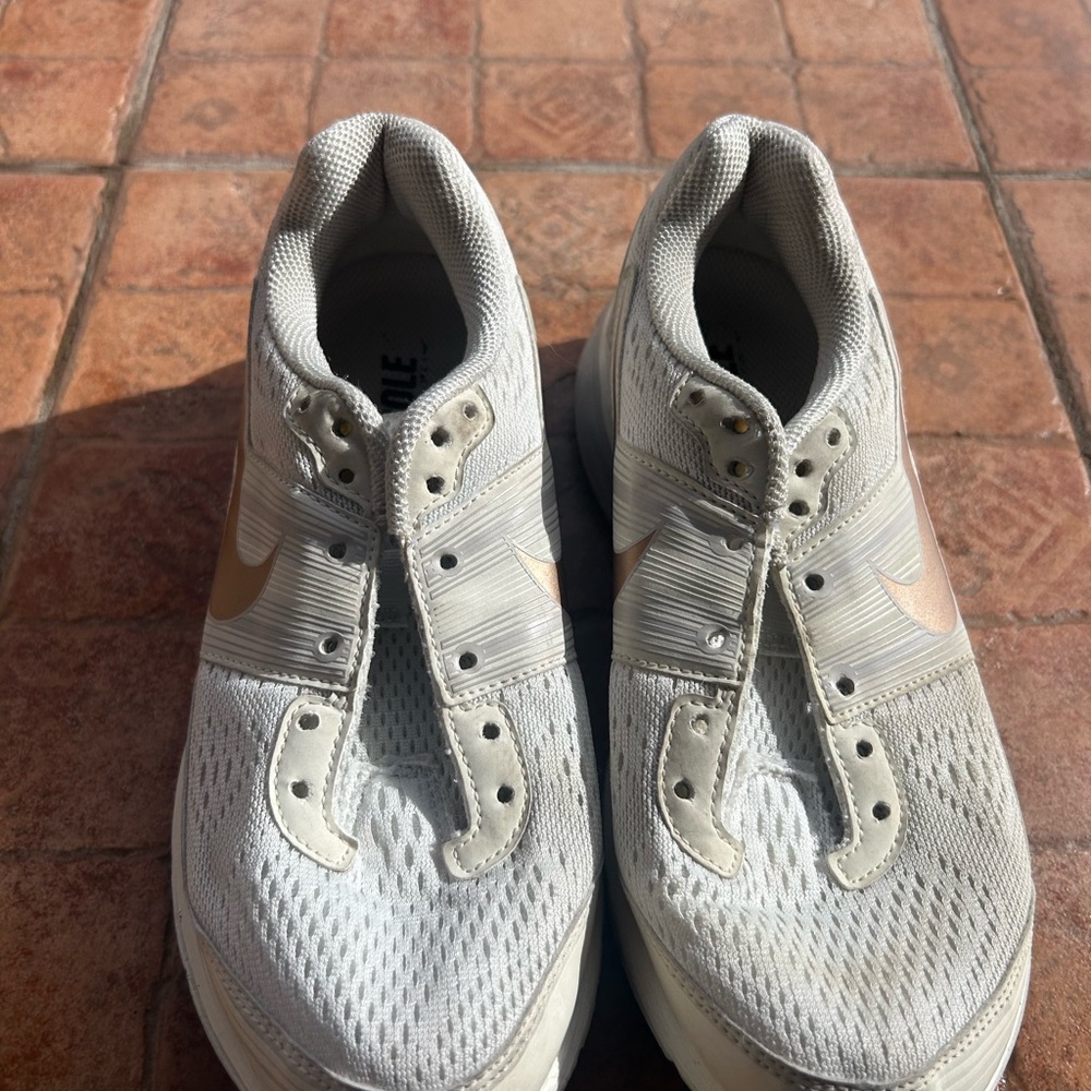 Nike Women's Sneakers in White and Cream